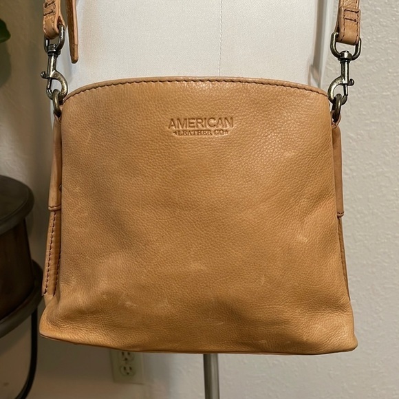 AMERICAN Leather Co. Crossbody purse - Picture 1 of 12
